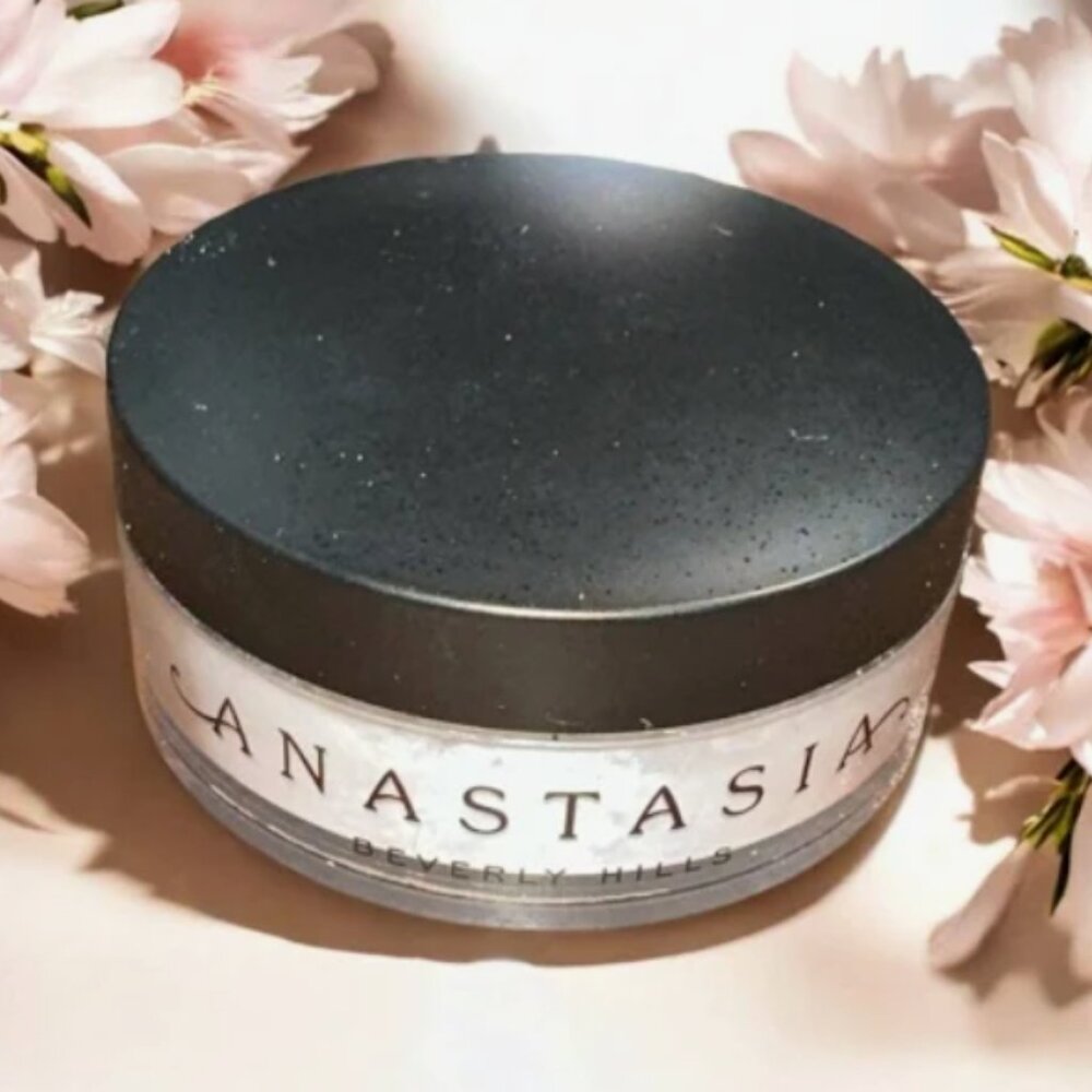 Anastasia Loose Setting Powder - Picture 3 of 5